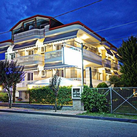 John & Eve Hotel Paralía Dış mekan fotoğraf