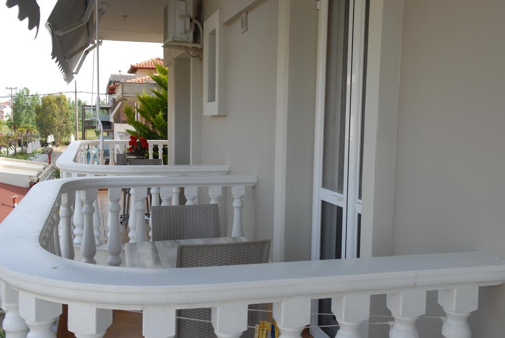John & Eve Hotel Paralía Dış mekan fotoğraf