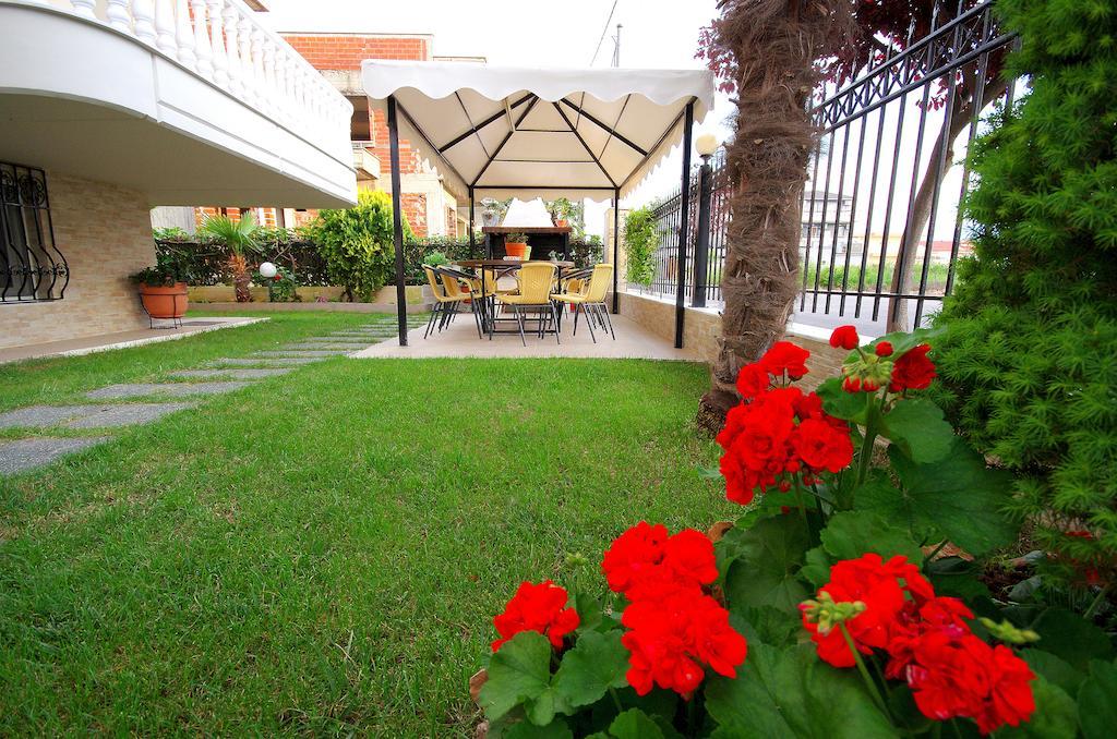 John & Eve Hotel Paralía Dış mekan fotoğraf
