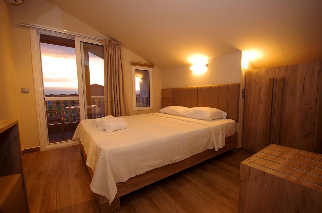John & Eve Hotel Paralía Dış mekan fotoğraf