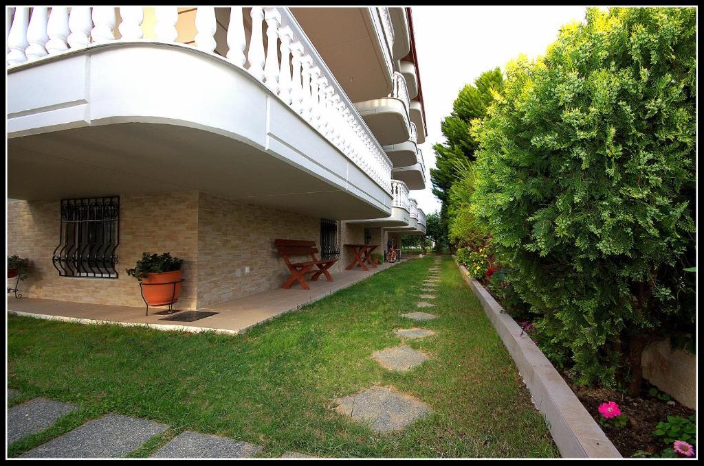 John & Eve Hotel Paralía Dış mekan fotoğraf