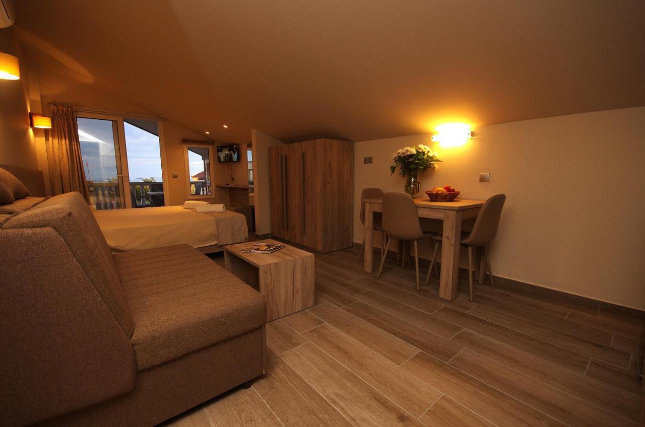 John & Eve Hotel Paralía Dış mekan fotoğraf